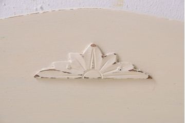 アンティーク家具　アイボリーペイント!小ぶりなアンティークライティングビューロー(机)