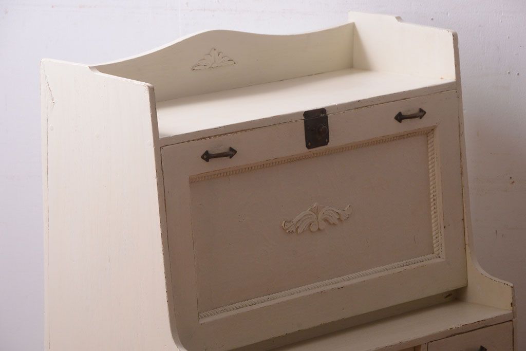 アンティーク家具　アイボリーペイント!小ぶりなアンティークライティングビューロー(机)