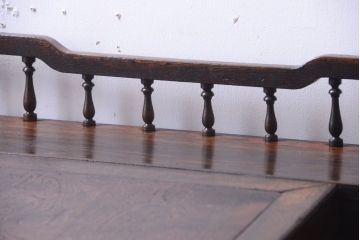 アンティーク家具　古い栓材　上質な意匠のアンティーク簿記机(ライティングビューロー)