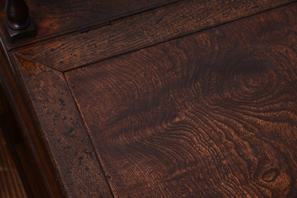 アンティーク家具　古い栓材　上質な意匠のアンティーク簿記机(ライティングビューロー)