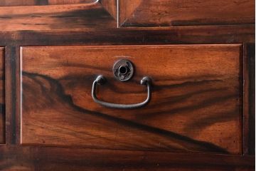 アンティーク家具　黒柿材貼り!和製アンティークの3段箪笥