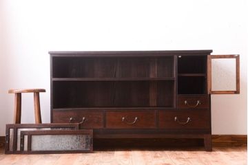 アンティーク家具　結霜ガラス入り!上品な古い時代箪笥の脚付きサイドボード