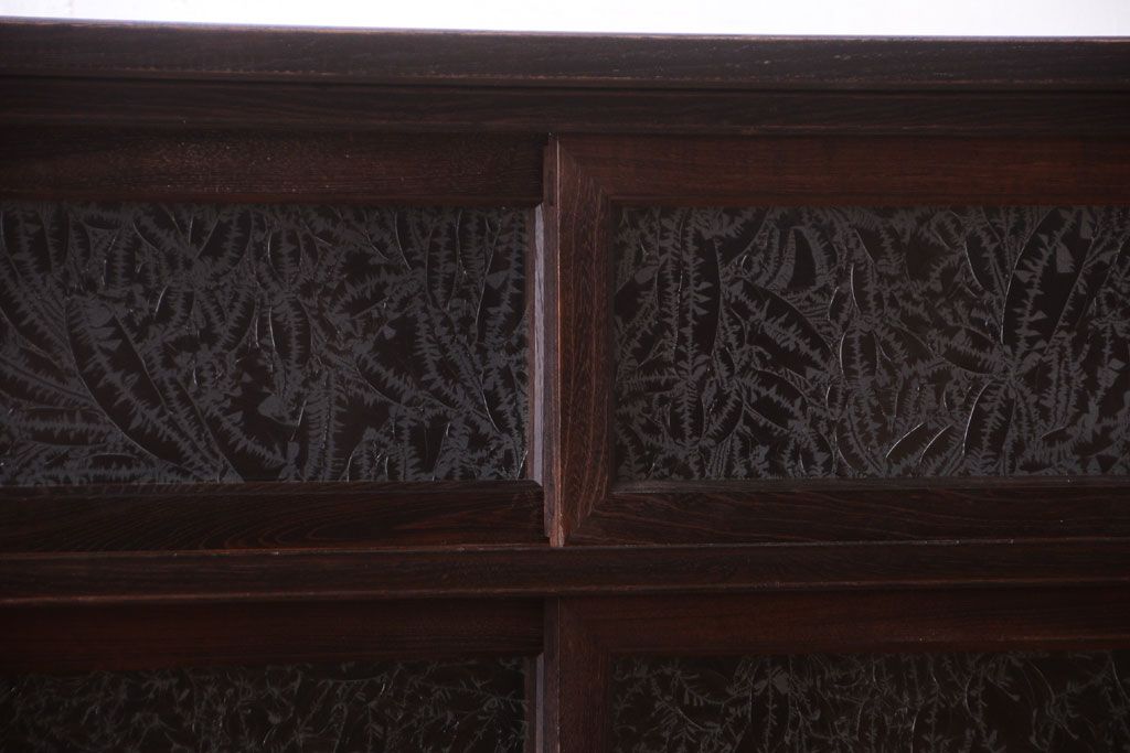 アンティーク家具　結霜ガラス入り!上品な古い時代箪笥の脚付きサイドボード