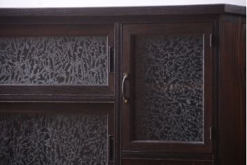 アンティーク家具　結霜ガラス入り!上品な古い時代箪笥の脚付きサイドボード