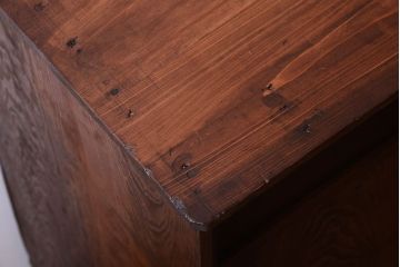 アンティーク家具　古い木製のアンティーク収納戸棚(キャビネット)