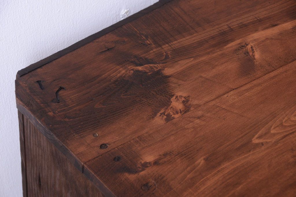 アンティーク家具　古い木製のアンティーク収納戸棚(キャビネット)