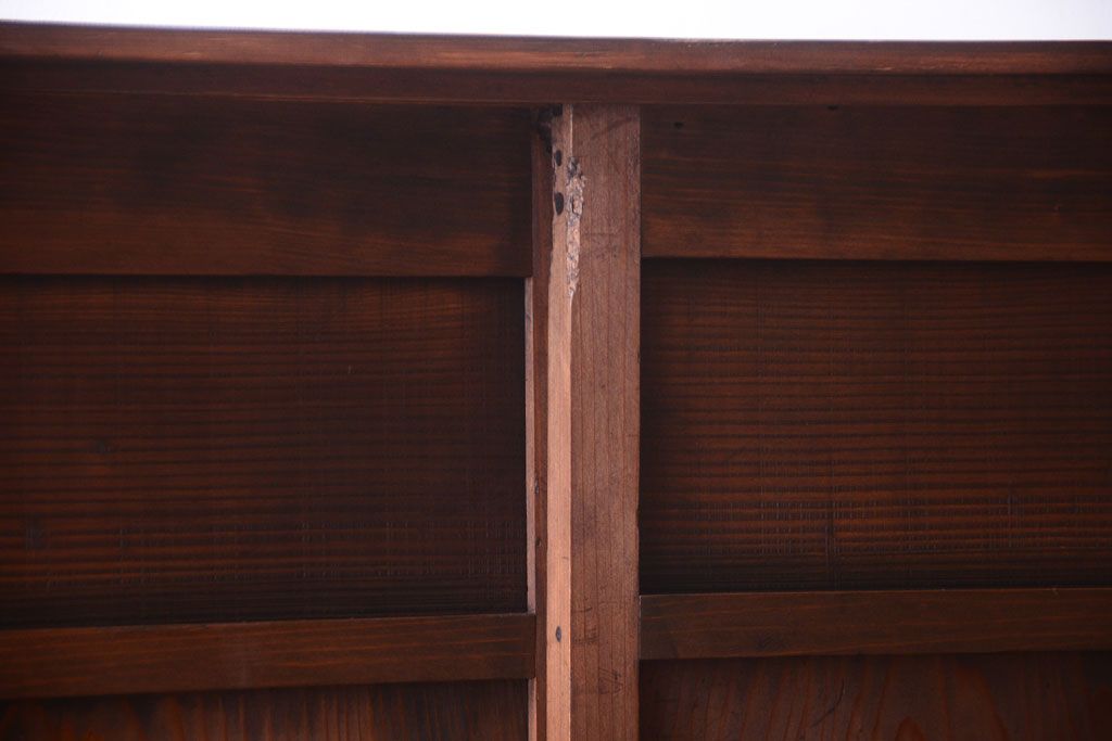 アンティーク家具　古い木製のアンティーク収納戸棚(キャビネット)