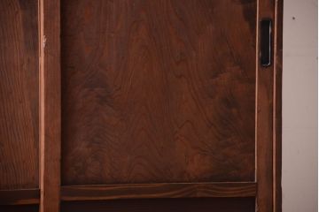 アンティーク家具　古い木製のアンティーク収納戸棚(キャビネット)