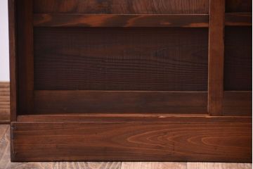 アンティーク家具　古い木製のアンティーク収納戸棚(キャビネット)