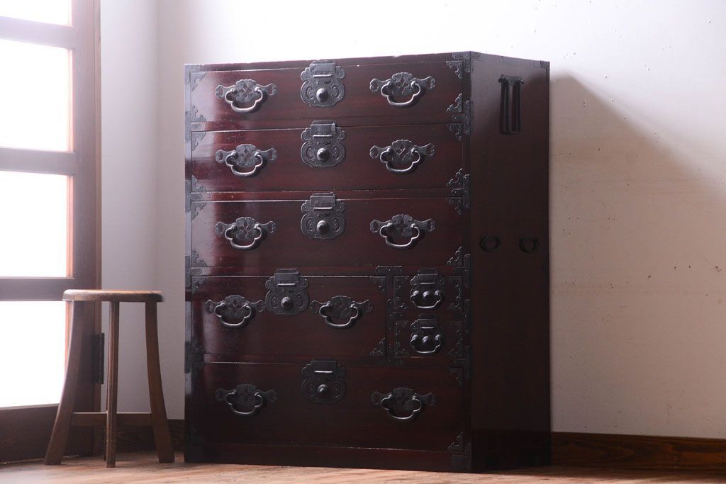 アンティーク家具　古民具・骨董　一本物　巾着金具　松本衣装箪笥