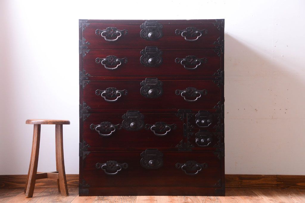 アンティーク家具　古民具・骨董　一本物　巾着金具　松本衣装箪笥