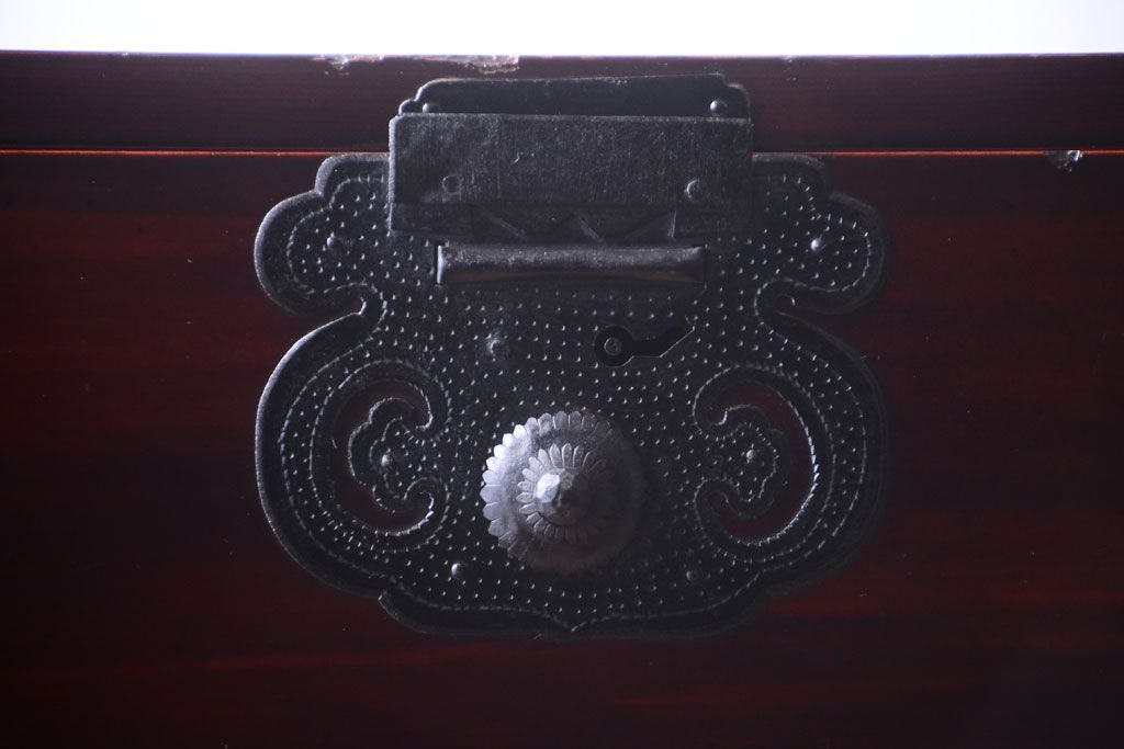 アンティーク家具　古民具・骨董　一本物　巾着金具　松本衣装箪笥