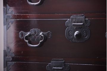 アンティーク家具　古民具・骨董　一本物　巾着金具　松本衣装箪笥