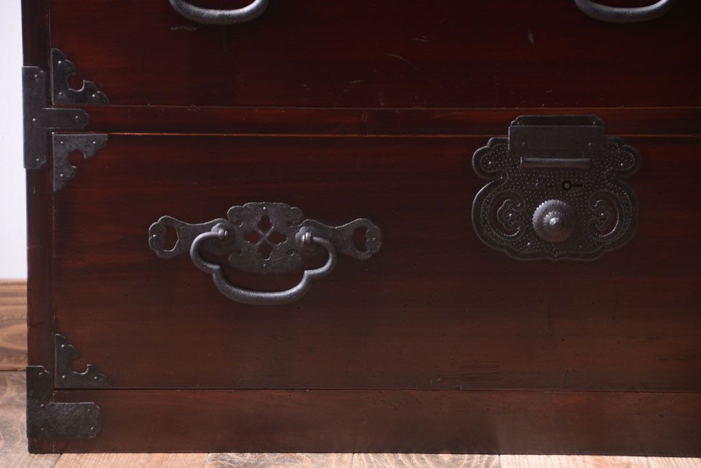 アンティーク家具　古民具・骨董　一本物　巾着金具　松本衣装箪笥