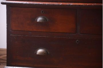 アンティーク家具　モールガラス入り!古い木製の二段重ねアンティーク収納棚