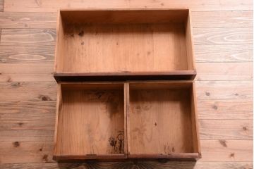 アンティーク家具　モールガラス入り!古い木製の二段重ねアンティーク収納棚