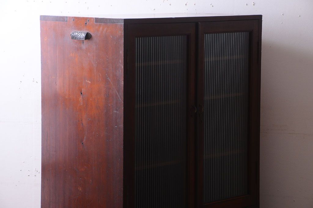 アンティーク家具　モールガラス入り!古い木製の二段重ねアンティーク収納棚