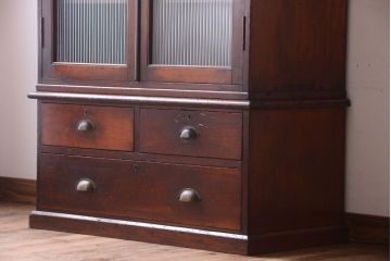 アンティーク家具　モールガラス入り!古い木製の二段重ねアンティーク収納棚