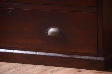 アンティーク家具　モールガラス入り!古い木製の二段重ねアンティーク収納棚