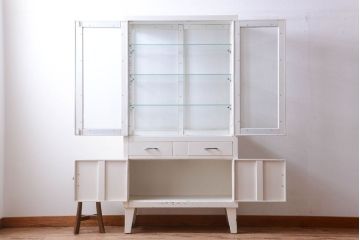 アンティーク家具　アンティーク　アイアンケビント(収納棚・キャビネット)