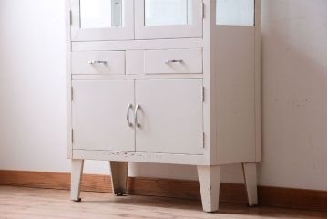 アンティーク家具　アンティーク　アイアンケビント(収納棚・キャビネット)