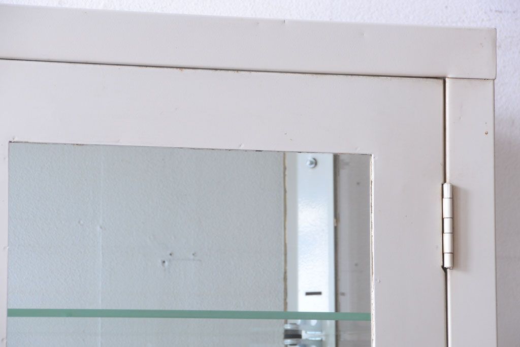 アンティーク家具　アンティーク　アイアンケビント(収納棚・キャビネット)