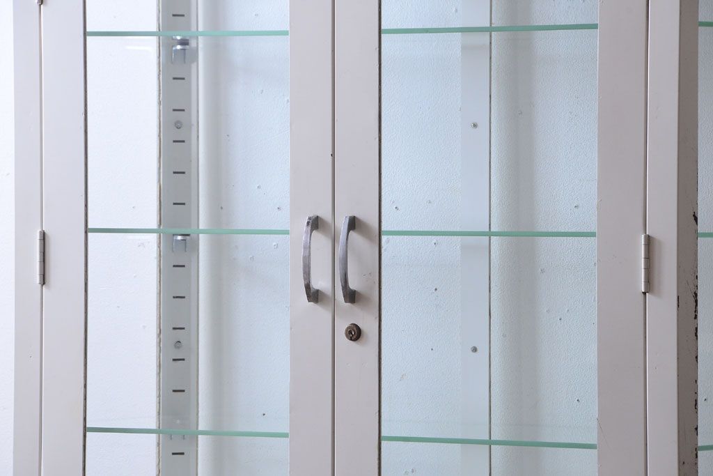 アンティーク家具　アンティーク　アイアンケビント(収納棚・キャビネット)