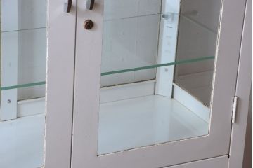 アンティーク家具　アンティーク　アイアンケビント(収納棚・キャビネット)