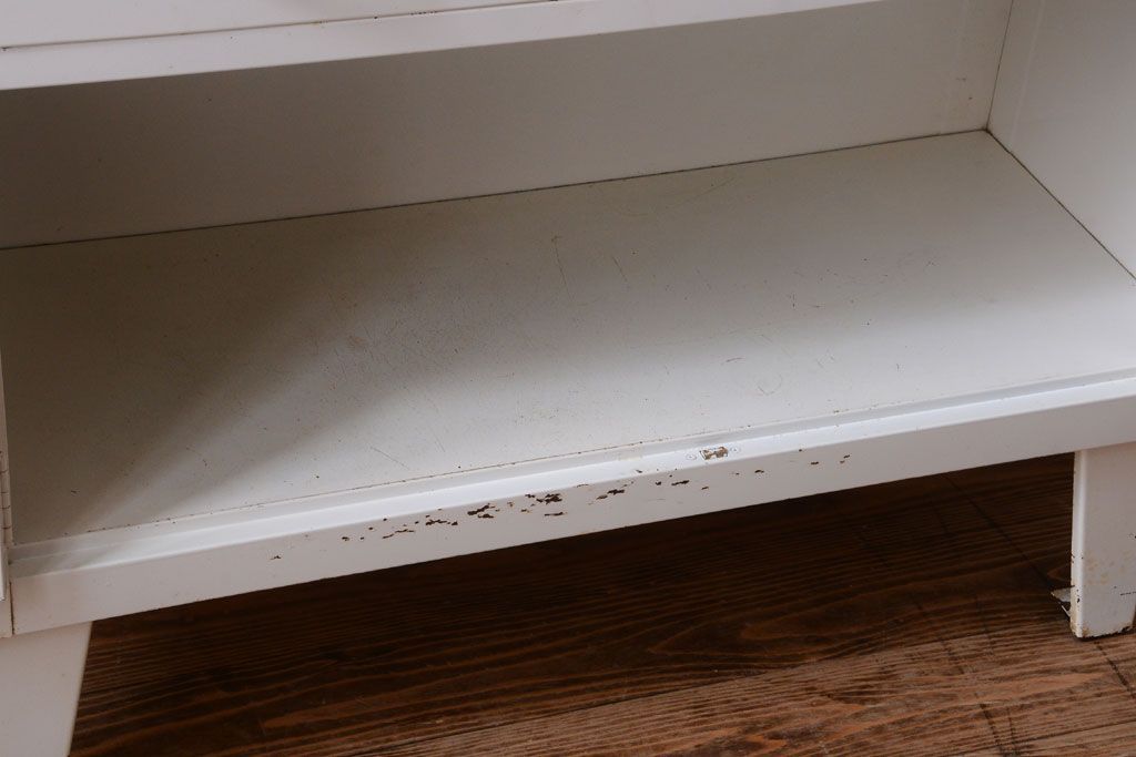 アンティーク家具　アンティーク　アイアンケビント(収納棚・キャビネット)