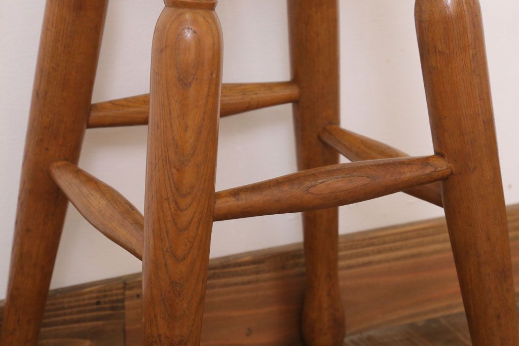 レトロ家具　和製アンティークのレトロな丸スツール(2)