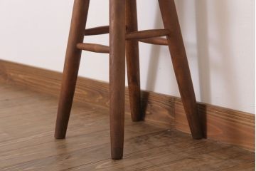 アンティーク家具　ナチュラルスタイル　古い木のアンティークスツール