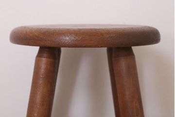 アンティーク家具　ナチュラルスタイル　古い木のアンティークスツール