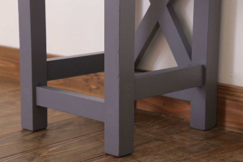 アンティーク雑貨　昭和レトロ　ペイントがかわいい角スツール(ダークグレー)