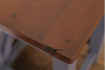 アンティーク雑貨　昭和レトロ　ペイントがかわいい角スツール(ダークグレー)