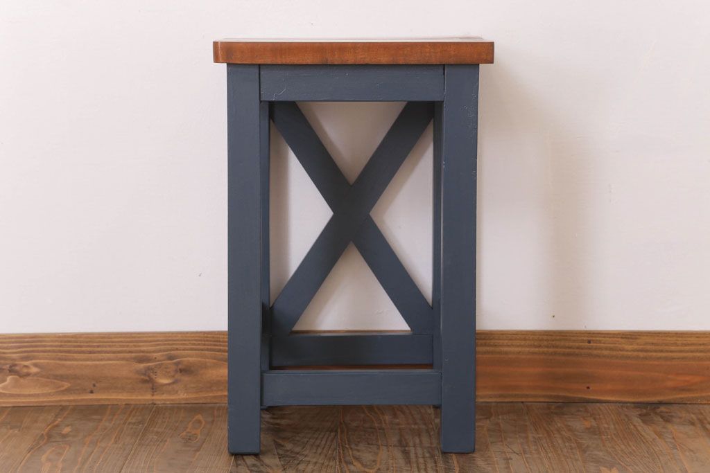 レトロ家具　昭和レトロ　ペイントがかわいい角スツール(ネイビー)