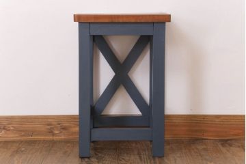 レトロ家具　昭和レトロ　ペイントがかわいい角スツール(ネイビー)