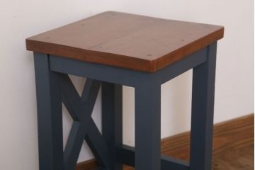 レトロ家具　昭和レトロ　ペイントがかわいい角スツール(ネイビー)