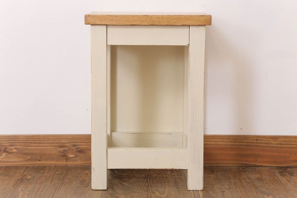 レトロ家具　昭和レトロ　ペイントがかわいい角スツール(アイボリー)