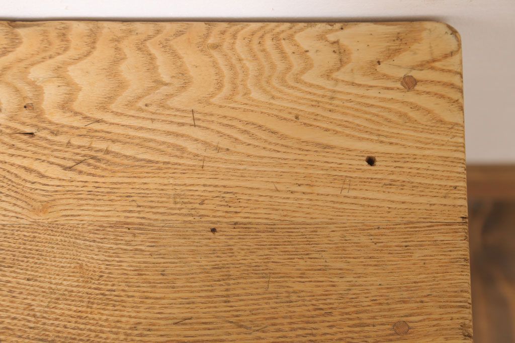 レトロ家具　昭和レトロ　ペイントがかわいい角スツール(アイボリー)