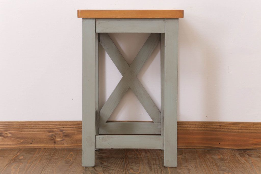 アンティーク雑貨　昭和レトロ　ペイントがかわいい角スツール(オリーブグリーン)(2)