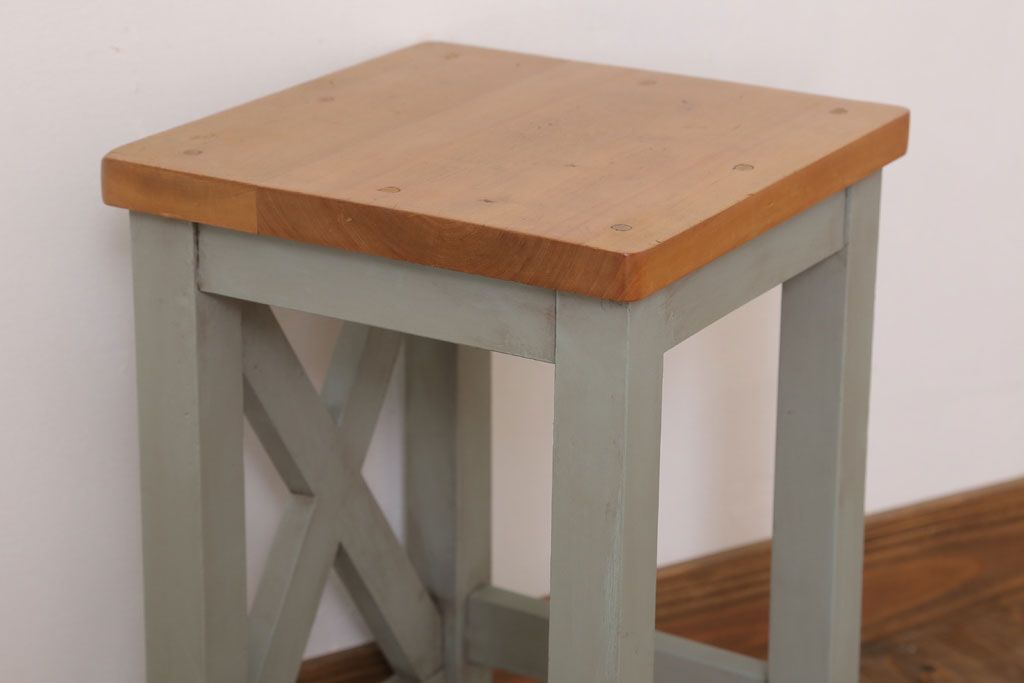 アンティーク雑貨　昭和レトロ　ペイントがかわいい角スツール(オリーブグリーン)(2)
