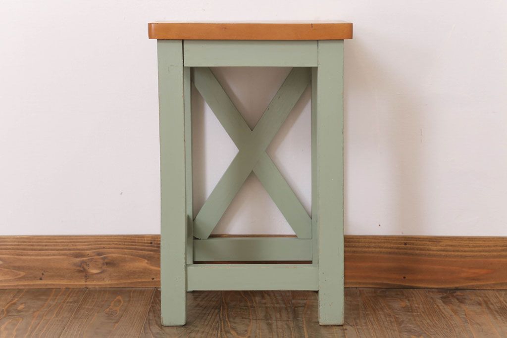 レトロ家具　昭和レトロ　ペイントがかわいい角スツール(くすんだグリーン)