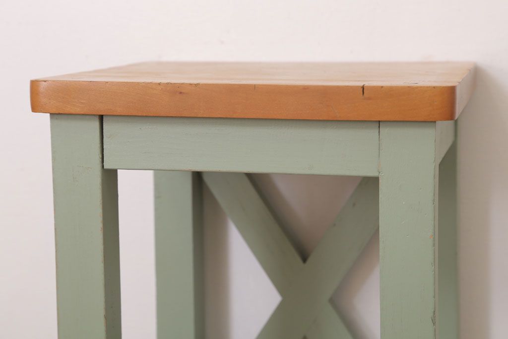 レトロ家具　昭和レトロ　ペイントがかわいい角スツール(くすんだグリーン)