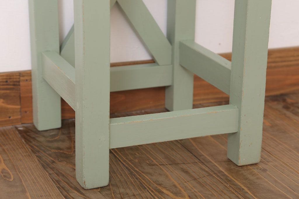 レトロ家具　昭和レトロ　ペイントがかわいい角スツール(くすんだグリーン)