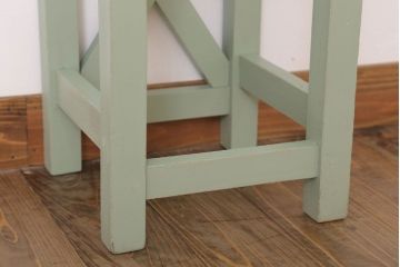 レトロ家具　昭和レトロ　ペイントがかわいい角スツール(くすんだグリーン)