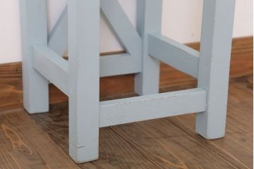 レトロ家具　昭和レトロ　ペイントがかわいい角スツール(くすんだ水色)