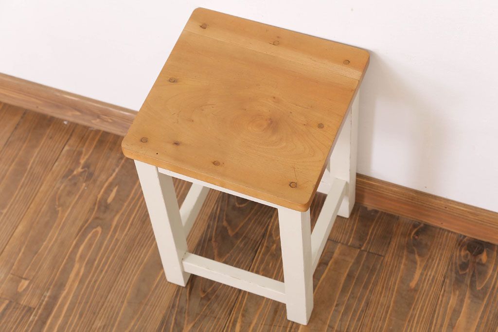 レトロ家具　昭和レトロ　ペイントがかわいい角スツール(ホワイト)(1)