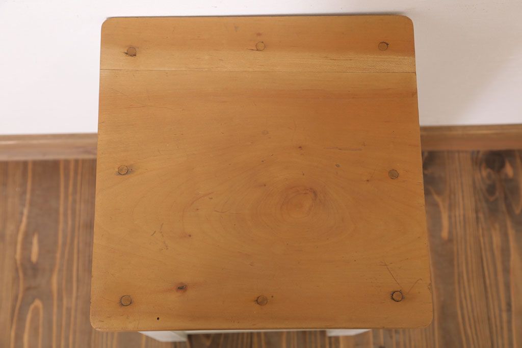 レトロ家具　昭和レトロ　ペイントがかわいい角スツール(ホワイト)(1)