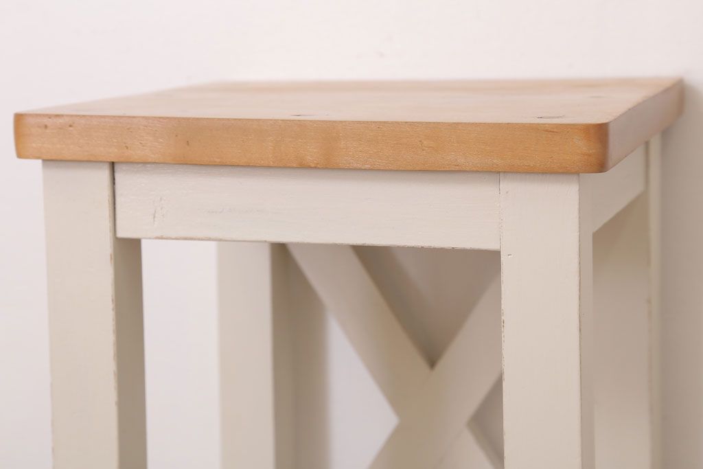 レトロ家具　昭和レトロ　ペイントがかわいい角スツール(ホワイト)(1)