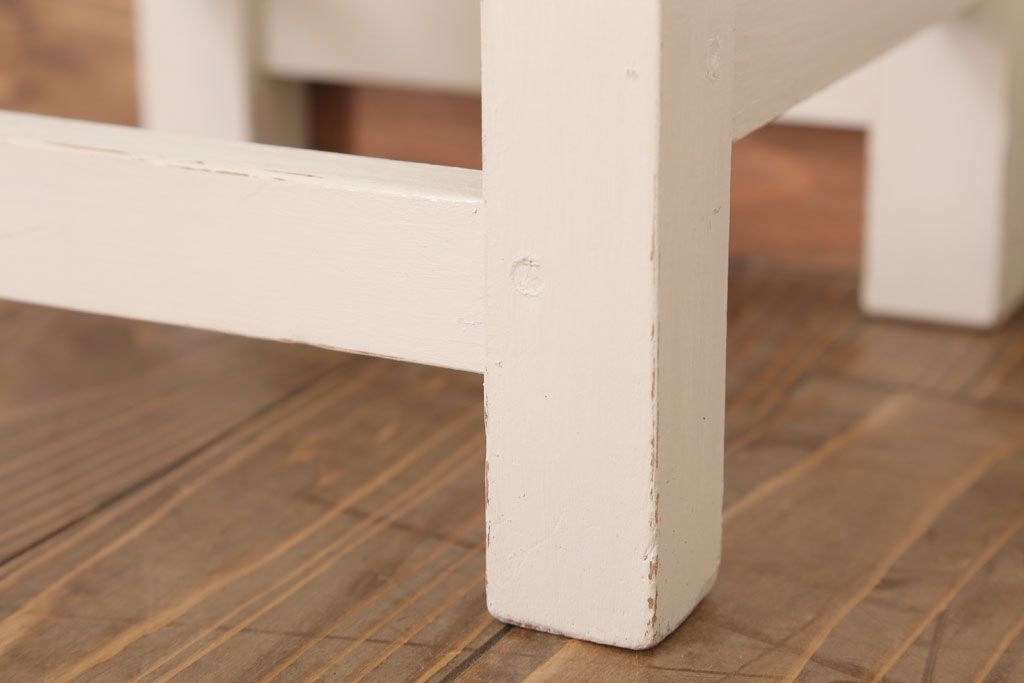 レトロ家具　昭和レトロ　ペイントがかわいい角スツール(ホワイト)(1)